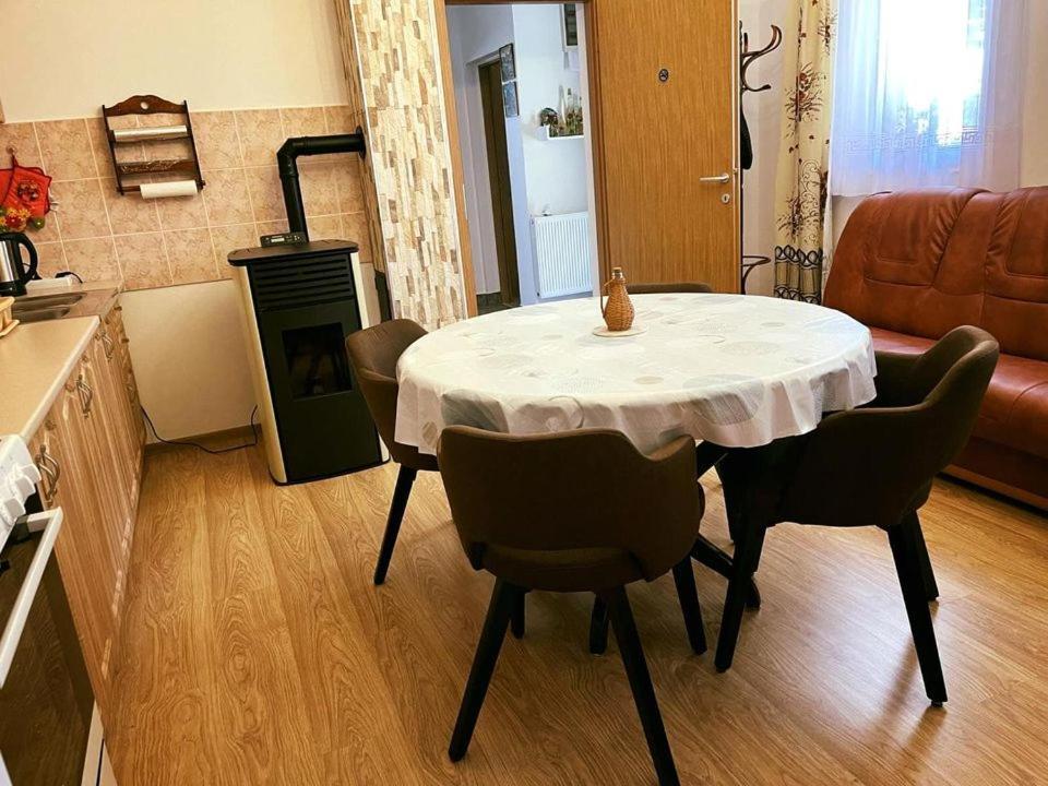 Turul -Kuca Za Odmor- Apartment Korod Bagian luar foto